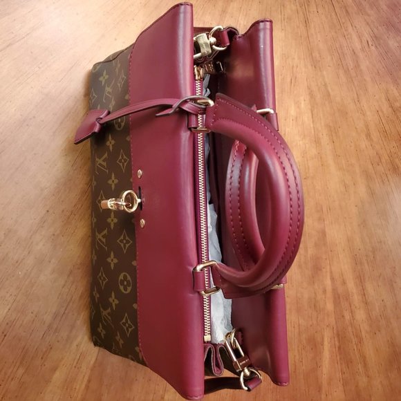 Louis Vuitton Cerise Monogram Venus Bag - Picture 2 of 9